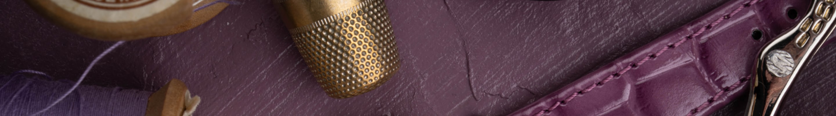 Haute Elegance Vintage watch – Parisian-inspired timepiece with arabesque dial, beige, brown, or lilac tones and refined leather strap.